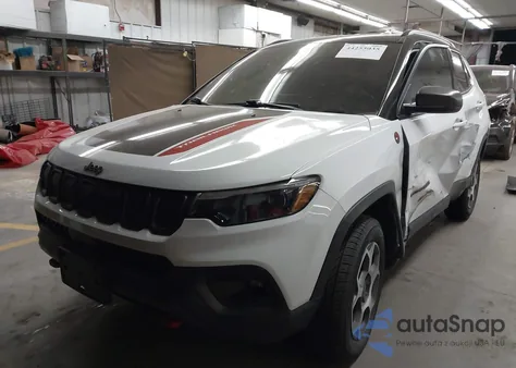 2022 Jeep Compass Trailhawk 4X4 z USA, uszkodzony, nr VIN 3C4NJDDBXNT175341